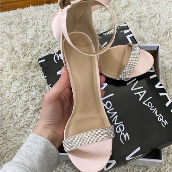 High heels - Picture 4 of 5